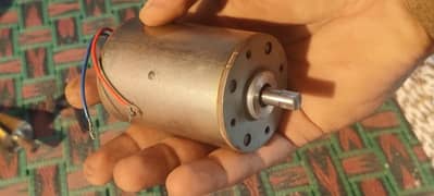 DC motors with speed controller