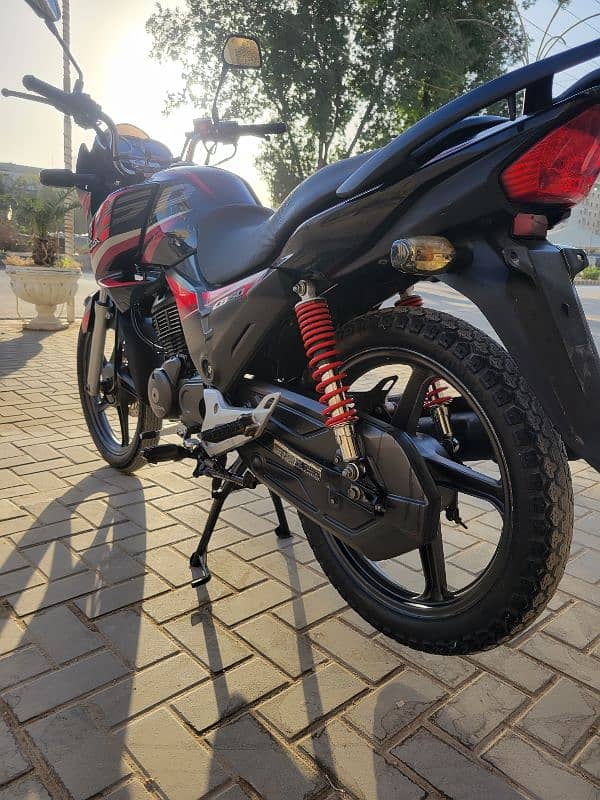 Honda CB 150 F_ Model -2019 Hyderabad Registerd 1st owner 8