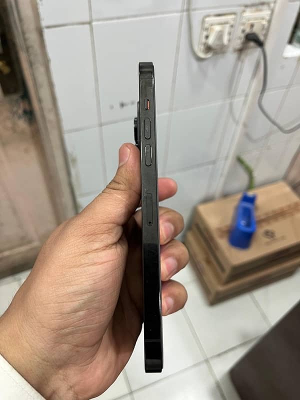 iphone 14 pro max 128 PTA approved 3