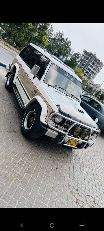 Mitsubishi Pajero 1989 0