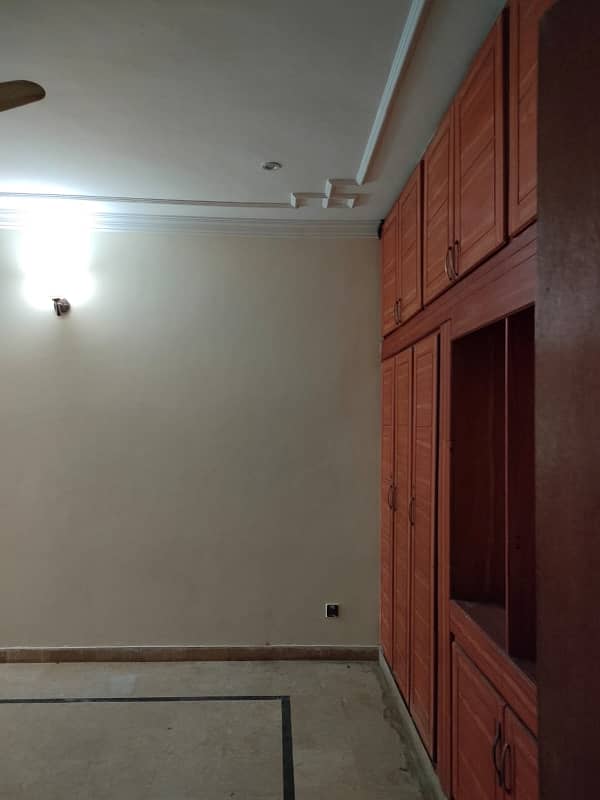 8 Marla Beautiful Ground Portion For Rent At Reasonable Price 3