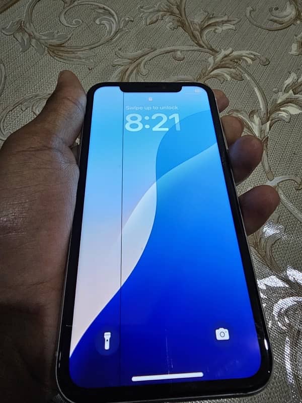 I phone Xr  factory unlock 64 Gb battery health 78 Face ID ok 1