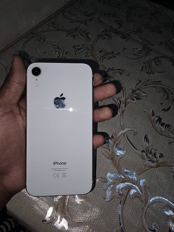 I phone Xr  factory unlock 64 Gb battery health 78 Face ID ok 5