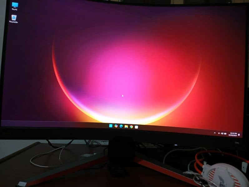 BenQ branded Taiwan 32 inch 144f curve gaming monitor special edition 3