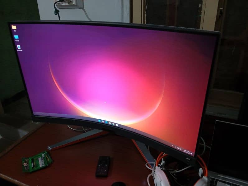 BenQ branded Taiwan 32 inch 144f curve gaming monitor special edition 4