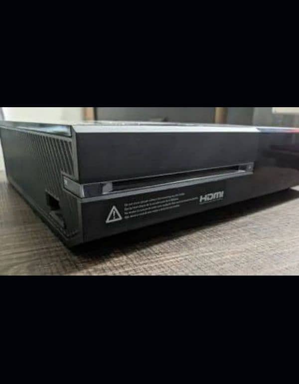 XBOX ONE  512 GB 3