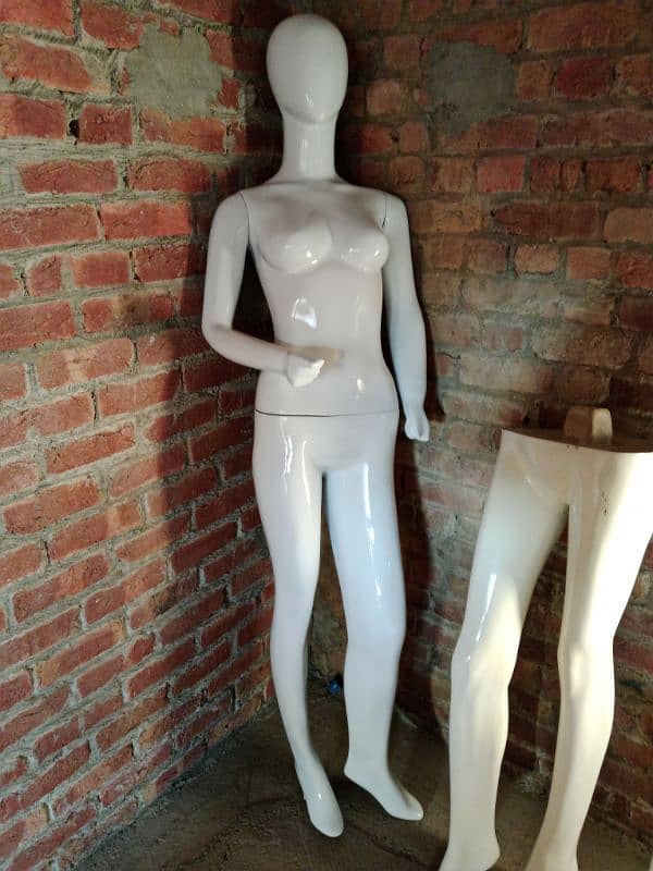 Woman dummy 2