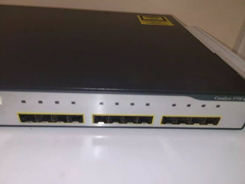 Cisco WS-C3750G-12S All SFP Gigabit Switch Layer3 1