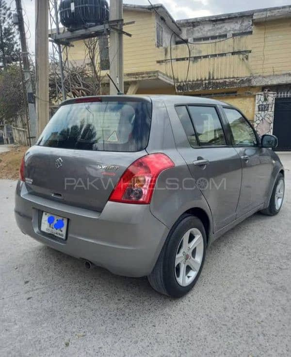 Suzuki Swift 2012 6