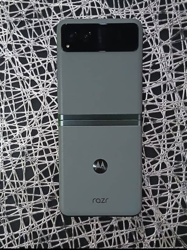 Motorola razr 2023 0