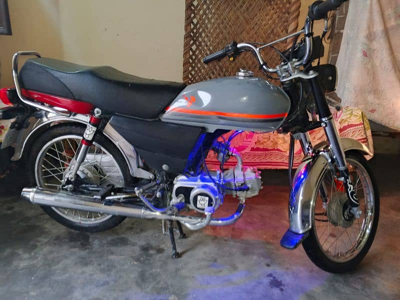 Honda CD70 0