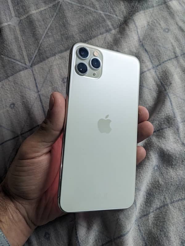 iphone 11pro max (exchange possible) 0