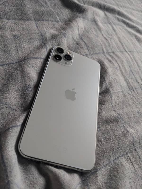 iphone 11pro max (exchange possible) 1