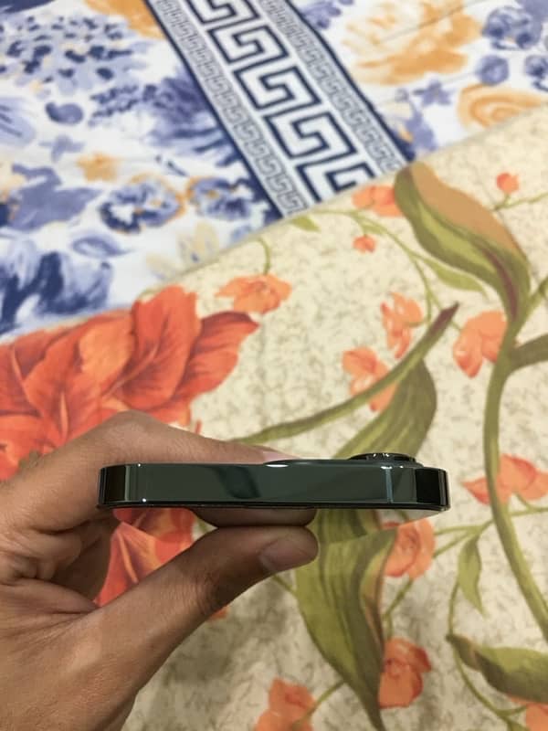 Iphone 13 pro 256gb pta approved 4