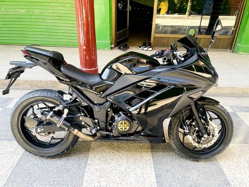 Kawasaki Ninja Replica 400CC 2