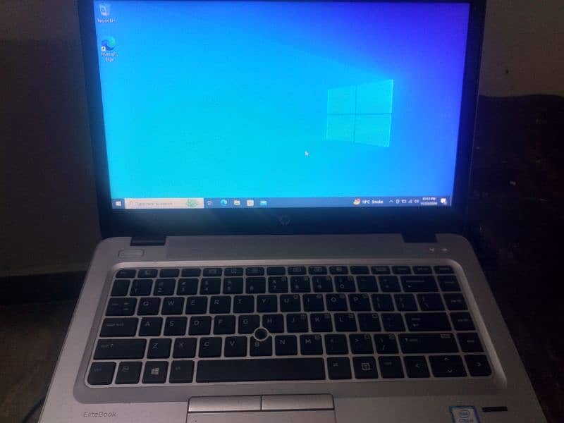 Hp Elite book 745 i5 6th Generation 8gb Ram 256ssd 3