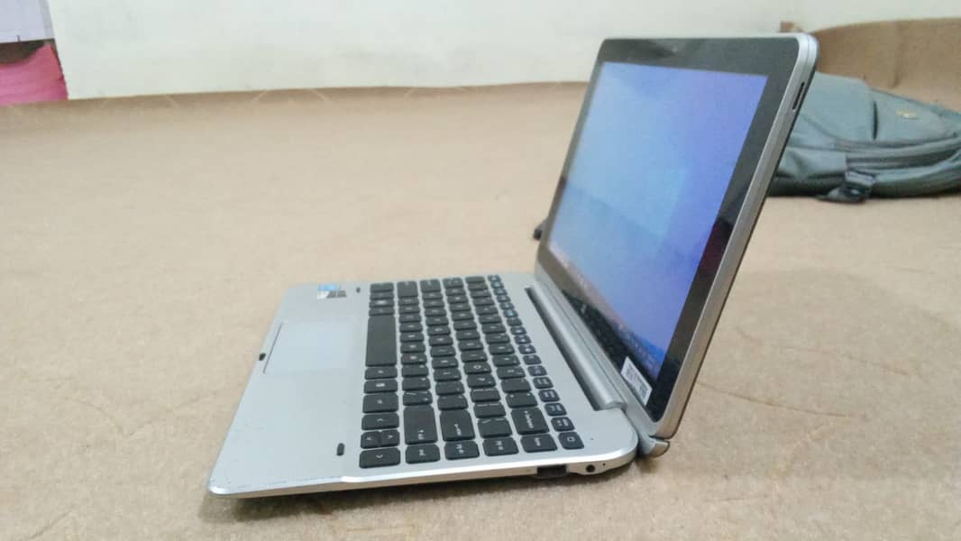 Haier laptop with Inter (R)Core (TM) M-5Y10CPU 0.80GHZ to 0.10 GHZ 8