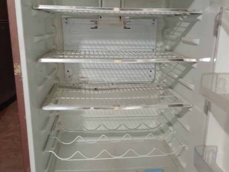 Kenwood Full Size Fridge 6