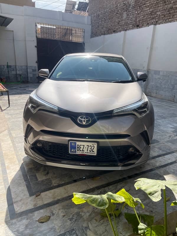 Toyota C-HR 2018 1