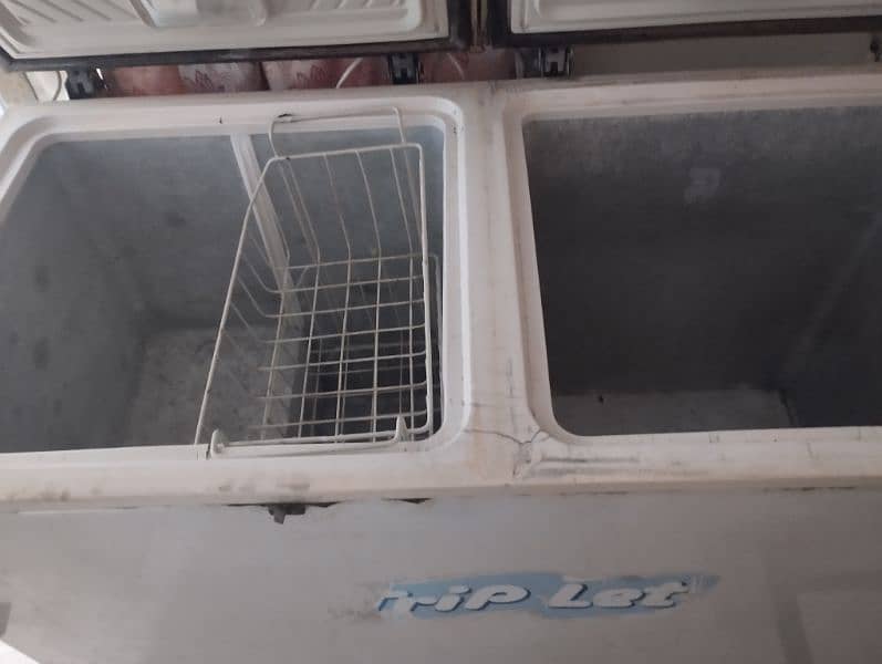 Waves Two Door Deep Freezer W-T 115 1