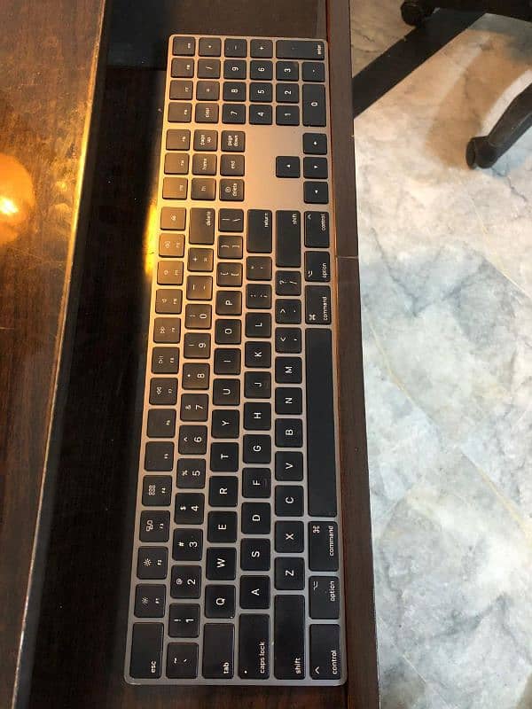 Apple Magic 2 Keyboard With Numpad In Black colour - Rechargeable 0