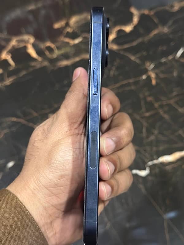 iphone 15 pro max LLA Pta approved 256gb 10/10 condition 2