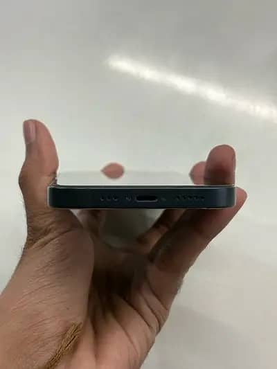 Iphone 13 (128 GB PTA Approved) 4