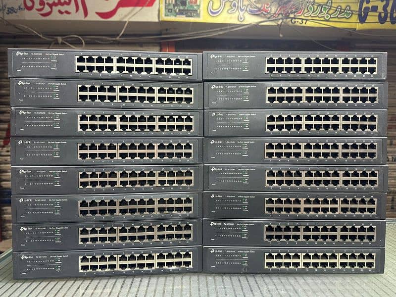 TP-Link Gigabit Switch 24 and 16 Ports Available 1