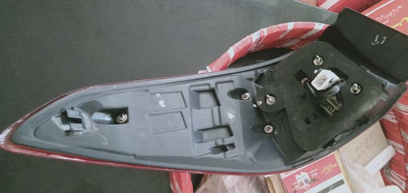 Toyota Yaris back light Left side 4