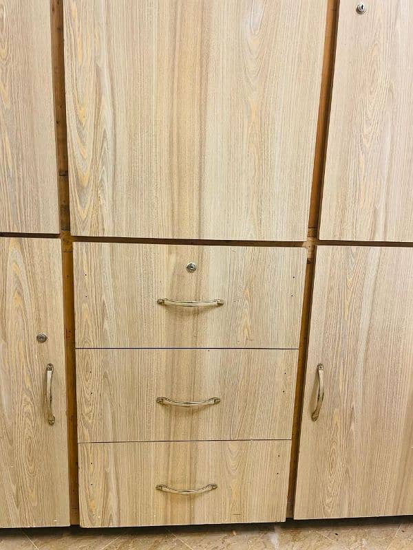 Almari/Wardrobe/Cupboard/Almariforsale/Wardrobeforsale 1