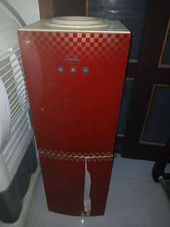 Water Dispensor For Sale Neat Condition