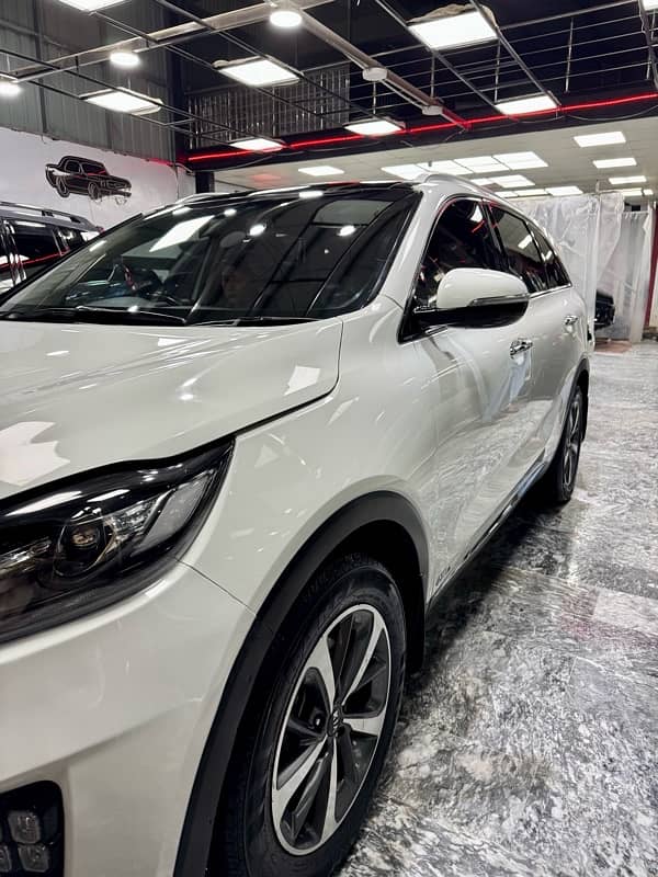 KIA Sorento 2022 5