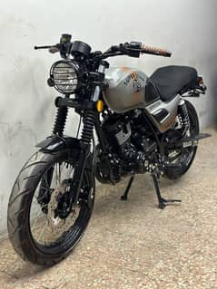 super start falcon 150cc ( cafe racer )