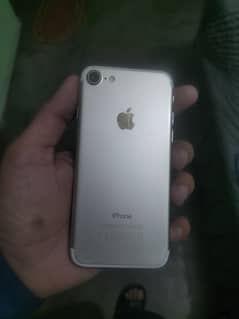 i phone 7  32gb