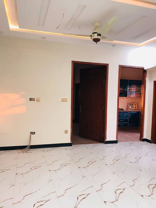 5 Marla Modern Design House For Rent In DHA Phase 3 Block-Z Lahore. 2