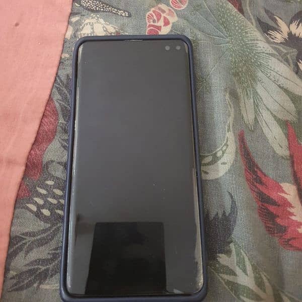 Samsung galaxy S10 plus 8 128 9