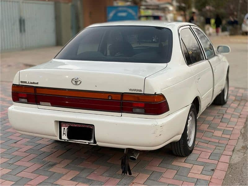 Toyota Corolla XE 1999 0