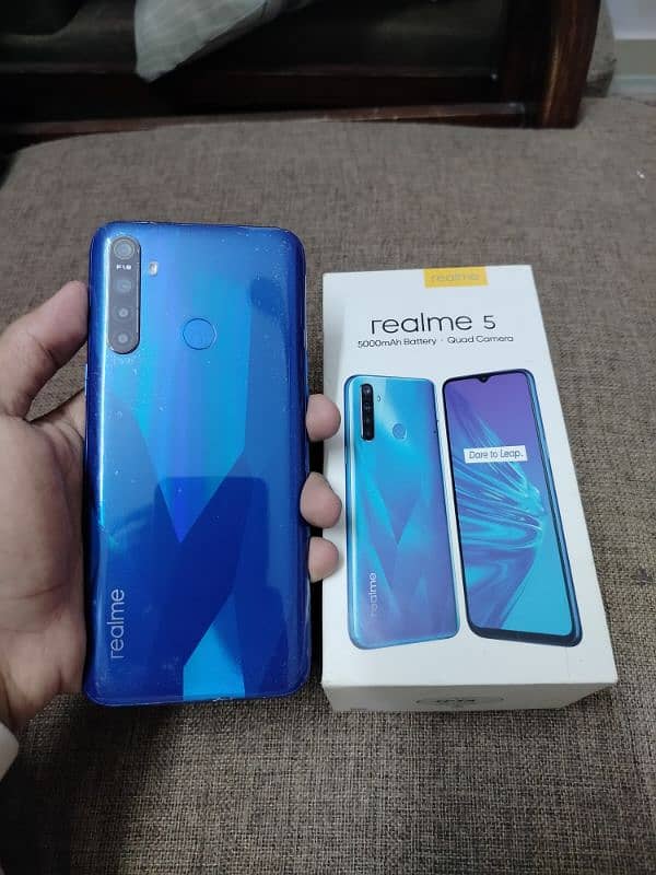 Realme 5 with box 2