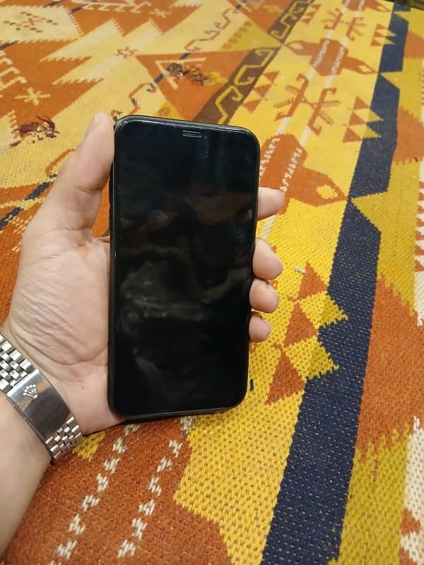 iPhone 11 non pta Jv 2 months in working 64gb battery health 85 1