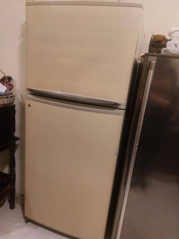 Mitsubishi Refrigerator  MR-62m 3