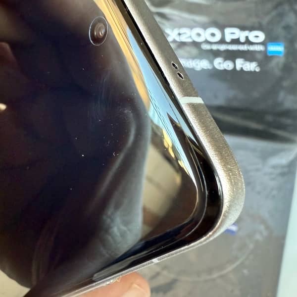 Vivo x200 pro,  10/10, with Gift box & accessories packed 9