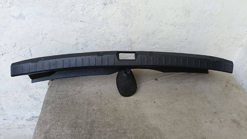 Toyota 13 Model XLI, Gli, Altis,SR (Trunk Lock Huq Cover) Read ad full 2