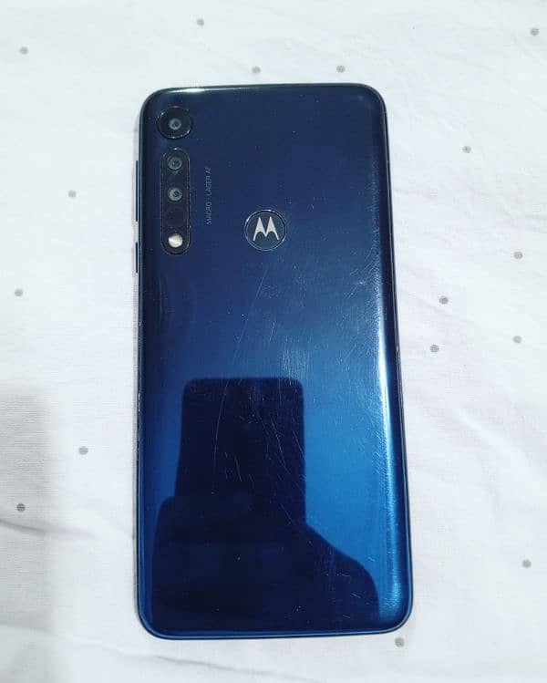 Motorola One Macro 0