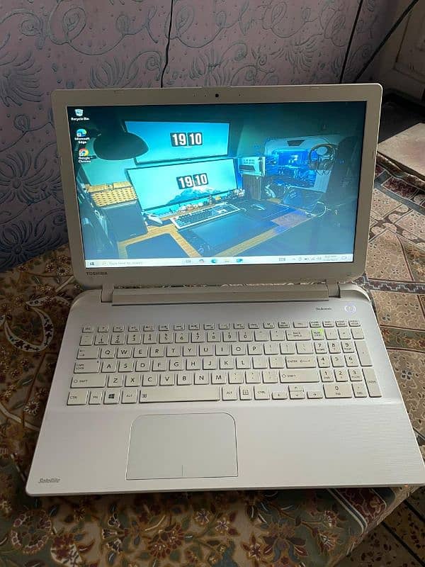 Toshiba L50-B 4