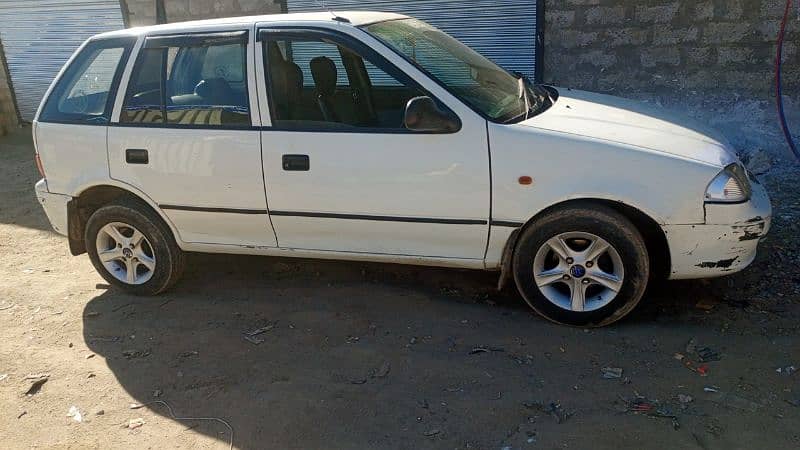 Suzuki Cultus 2004 0