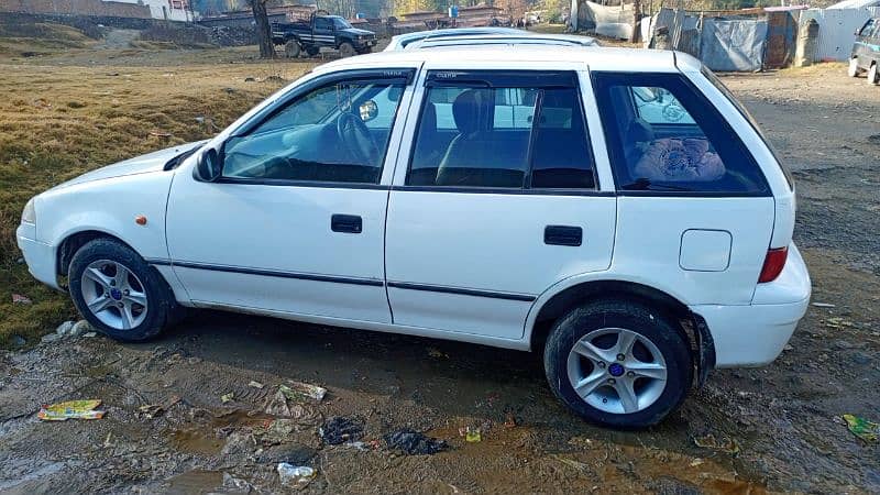 Suzuki Cultus 2004 5