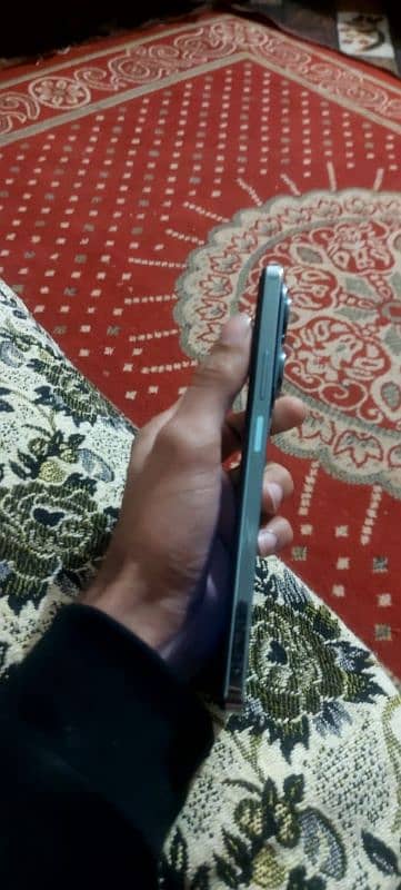 infinix hot 40 pro 16/256 10/10 with complete box and charger 0