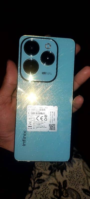 infinix hot 40 pro 16/256 10/10 with complete box and charger 1