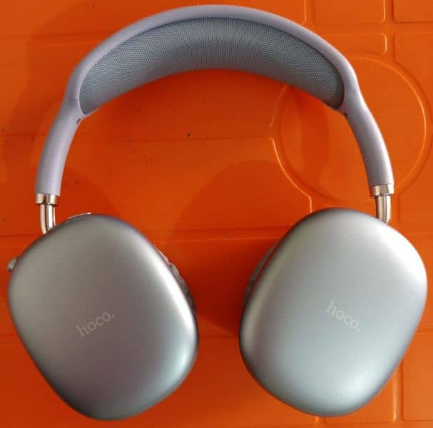 New Wireless HOCO Headphones 1