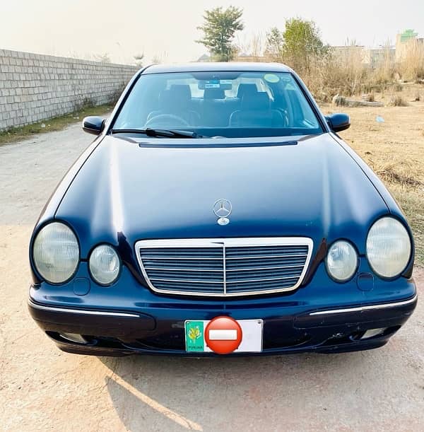 Mercedes E Class 2002 3